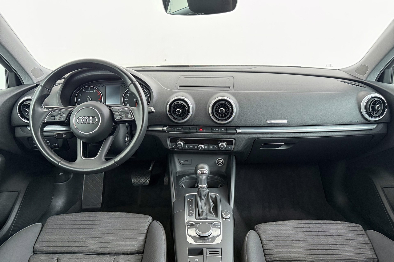 Audi A3 Sportback — photo 16