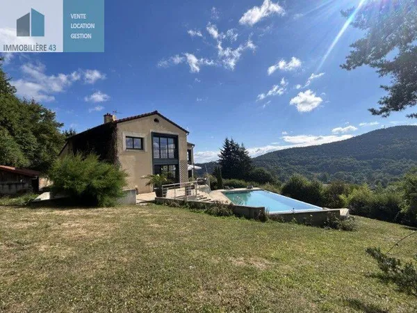 Maison 4 pièces 200 m²