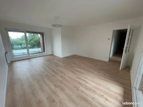 T3 rénové 75 m² - 2 balcons - Ascenseur - Parking