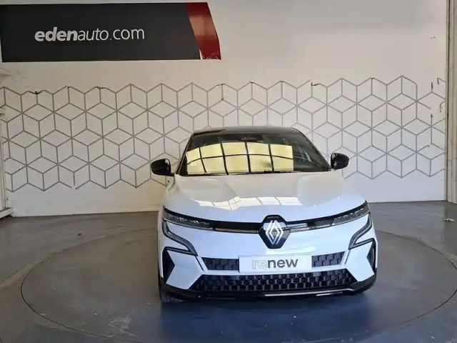 Renault Megane e-tech ev60 220 ch optimum charge — photo 7