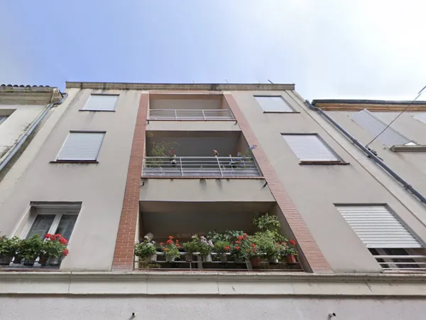 Bel appartement T3 avec terrasse Centre-ville rive droite