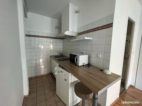 Centre ville de Tarbes loue T1 meublé