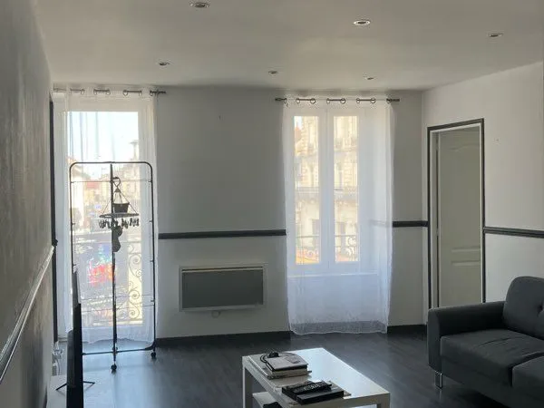 T2 50m2 meublé. Centre ville Commentry