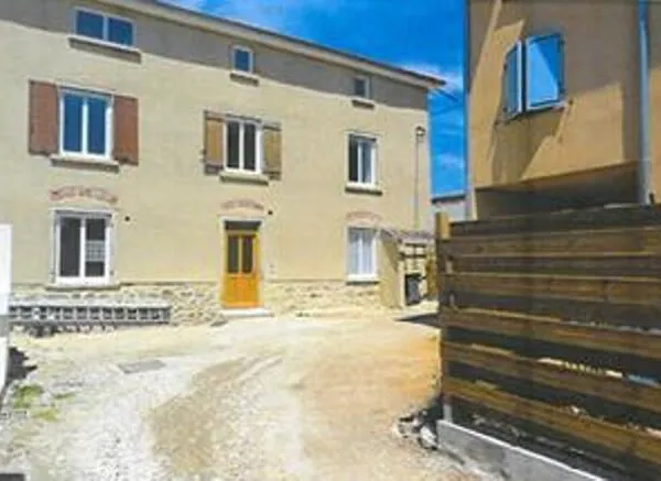 T3 duplex avec jardinet et 2 Places de stationnement 69630 C
