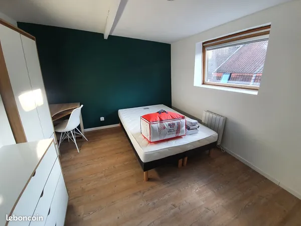 Chambre avec salle de bain privative