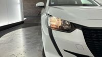 Peugeot 208 1.5 BlueHDi 100 Premium Pack — photo 17