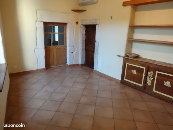 Loue maison de village Galargues T3 67,1m²