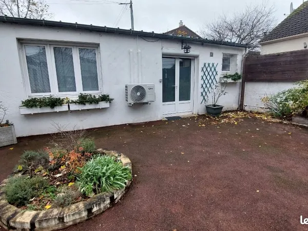 Maisonnette indépendante meublée (sans jardin), Saran