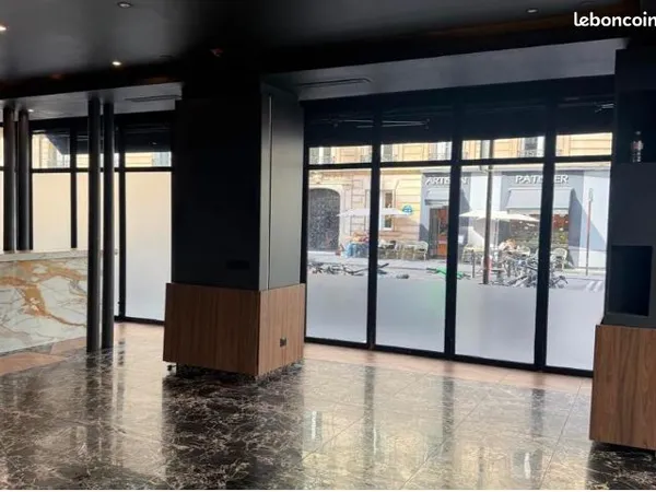 Boutique 130 m² PARIS