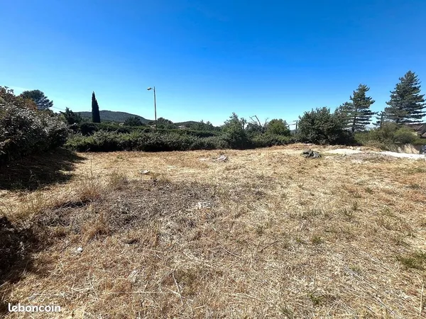 Terrain 787 m² ST MAXIMIN LA STE BAUME