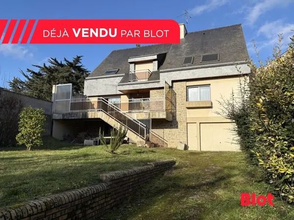 A VENDRE en EXCLUSIVITE chez BLOT - MAISON AVEC JARDIN - 7 CHAMBRES - QUARTIER JEANNE D'ARC