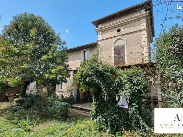 Propriété 8 pièces 179 m²