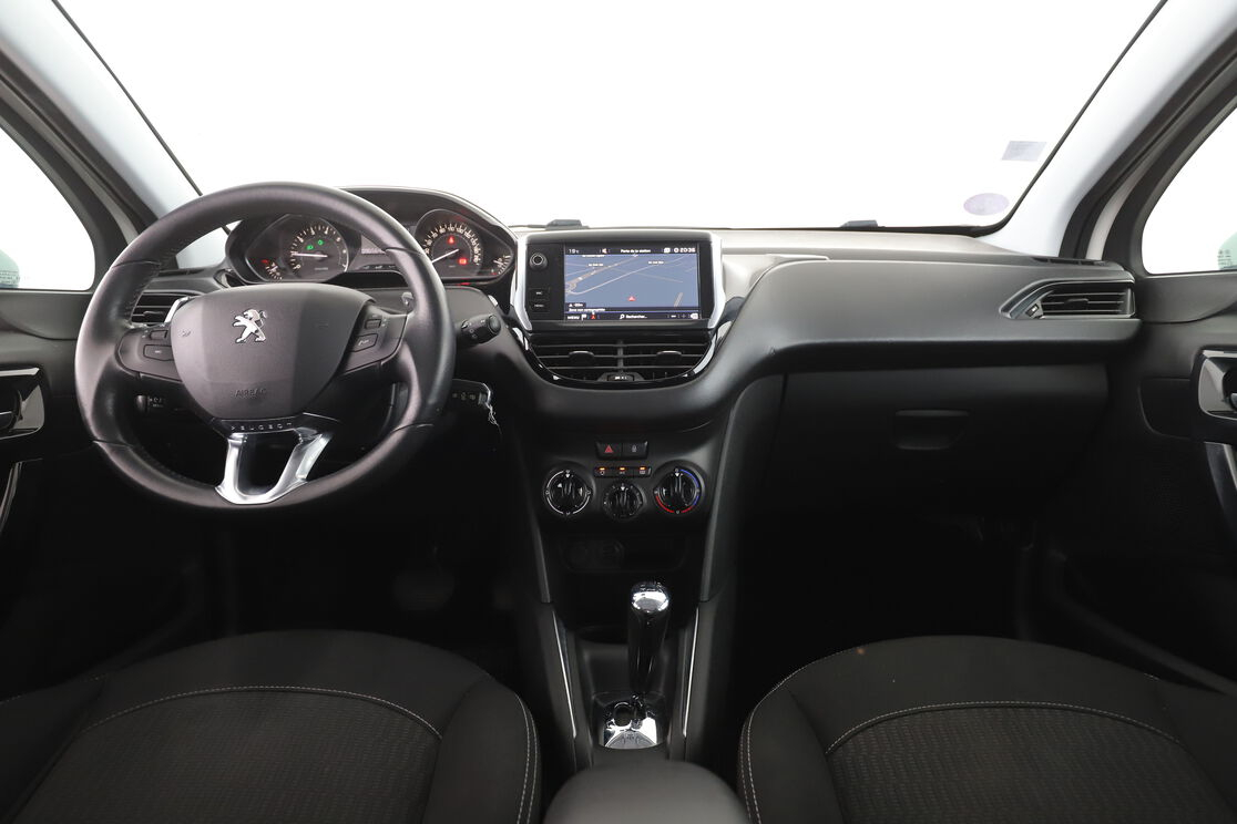 Peugeot 208 1.2 PureTech Active Business ETG5 — photo 11