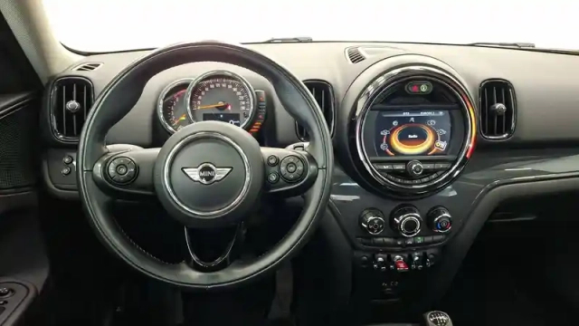 Mini Mini countryman 136 ch — photo 13