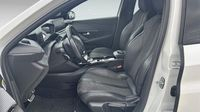 Peugeot 208 e-208 136ch GT — photo 9