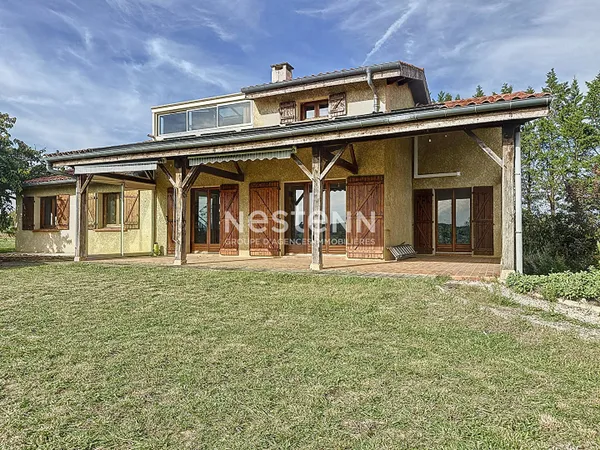 A louer Maison Lussan 6 pièces3 chambres191 m2