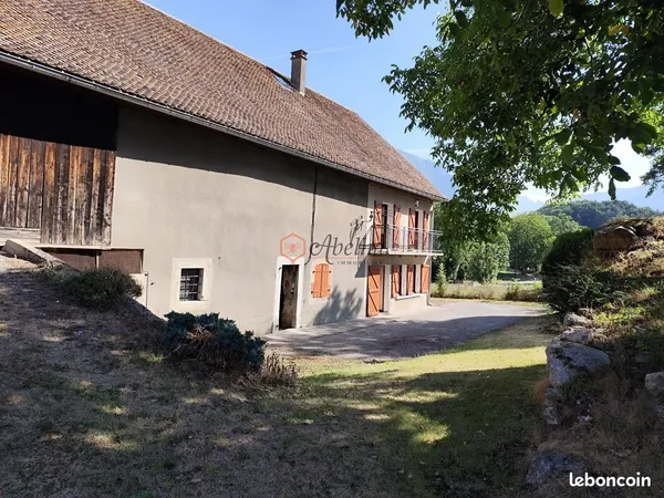 Propriété 5 pièces 75 m²