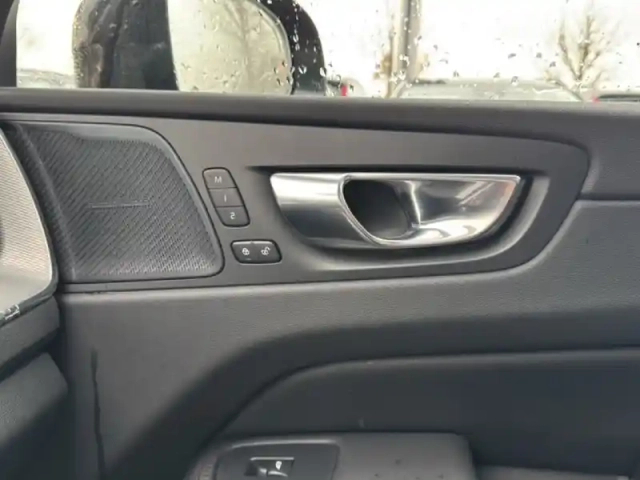 Volvo Xc60 t6 awd hybride rechargeable 253 ch+145 ch geartronic 8 — photo 25