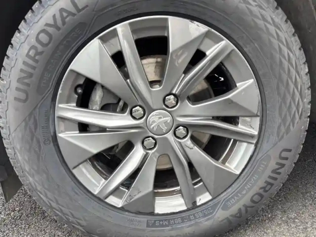 Peugeot 2008 puretech 130 s&amp;s eat8 active business — photo 15