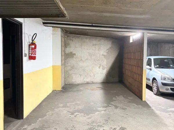 Place parking proche centrz ville