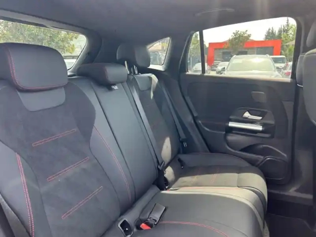 Mercedes Gla 200 d amg line — photo 14