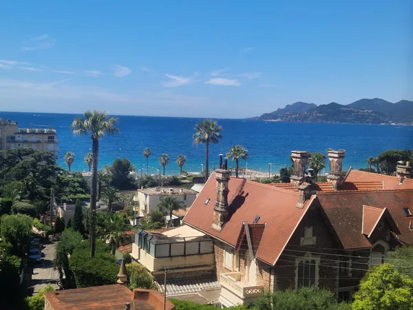 Baisse De Prix Appartement 85 m² avec magnifique vue mer - Cannes