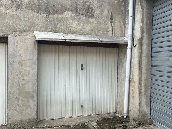 À louer Grand Garage