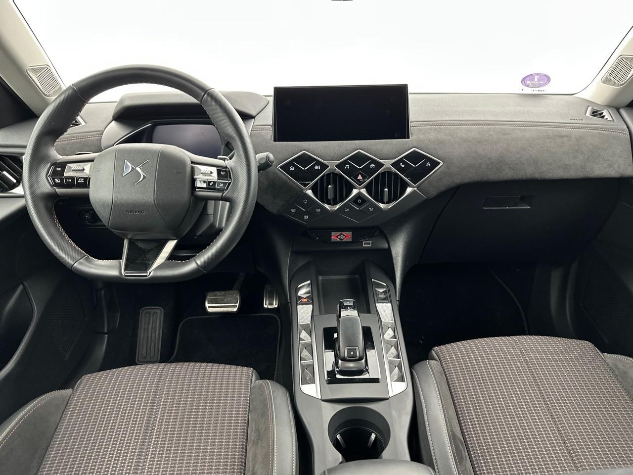 Ds Ds 3 crossback puretech 130 eat8 performance line+ — photo 11