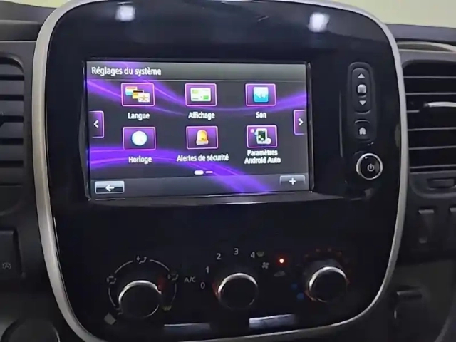 Renault Trafic combi l1 dci 145 energy s&amp;s — photo 21