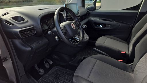 Fiat Doblo Cargo VU 1.2 PureTech 110 - Pro Lounge Connect – 2024 – 33816 km – Essence – Boîte Manuelle — photo 22