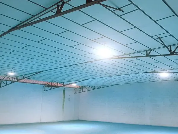 DIRECT PROPRIETAIRE - Entrepôt logistique 830 m² à 2 670 m² divisibles, 1 porte à quai