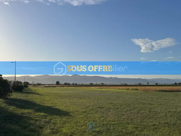 Terrain 800 m²