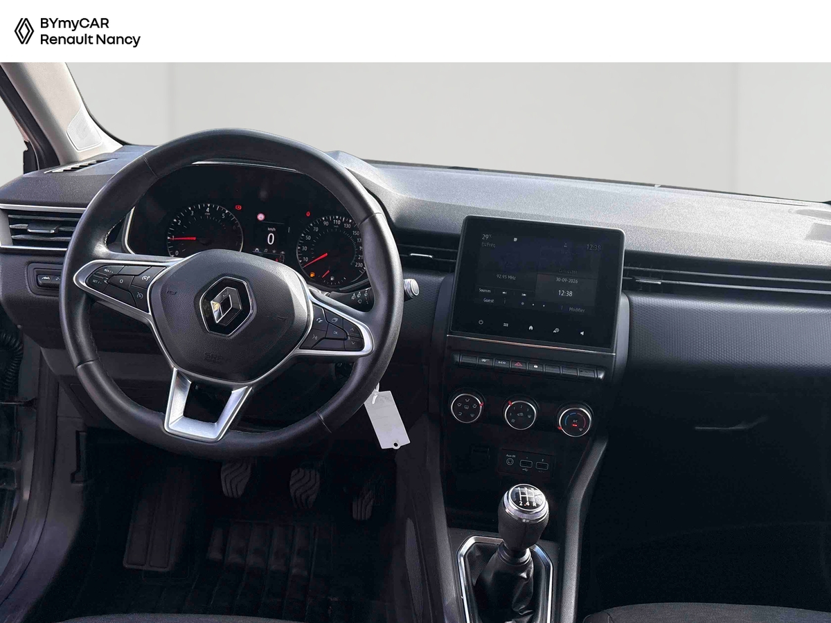 Renault Clio TCe 100 — photo 9