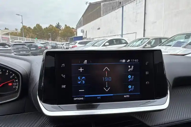 Peugeot 2008 puretech 100 s&amp;s bvm6 — photo 129