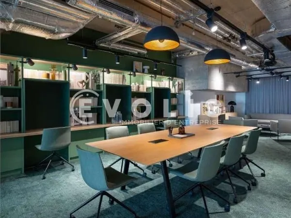 Bureau 2 400 m²