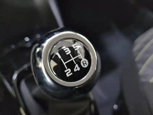 Peugeot 108 vti 72ch s&amp;s bvm5 — photo 14