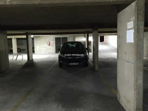 PARKING 71 rue d'Alleray - Métro VAUGIRARD - N°1722 - 3ème s/
