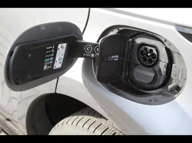 Land Rover Range Rover evoque 1.5 p270e phev 269ch dynamic se — photo 26