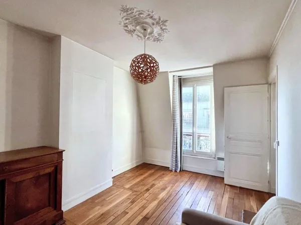 DERNIER ETAGE - ASC - Paris - 47m² Traversants