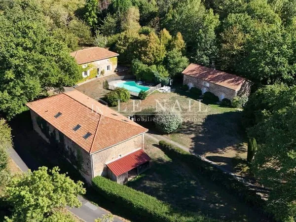 Maison 13 pièces 350 m²