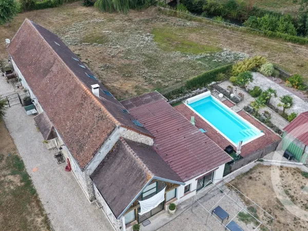 Maison 10 pièces 331 m²