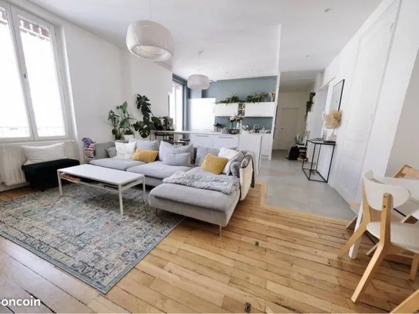 Appartement : 84 m2 .RDC