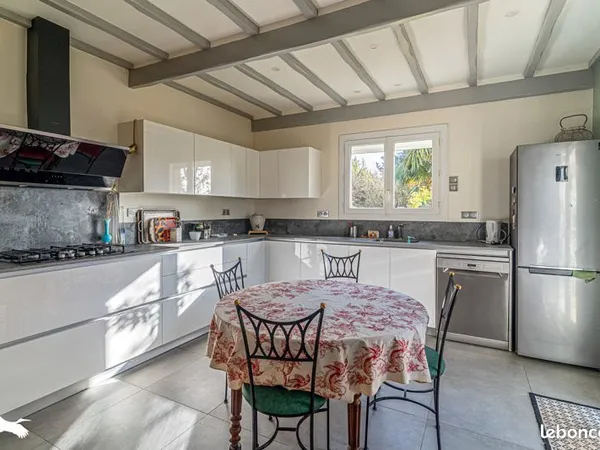Maison 5 pièces 134 m²