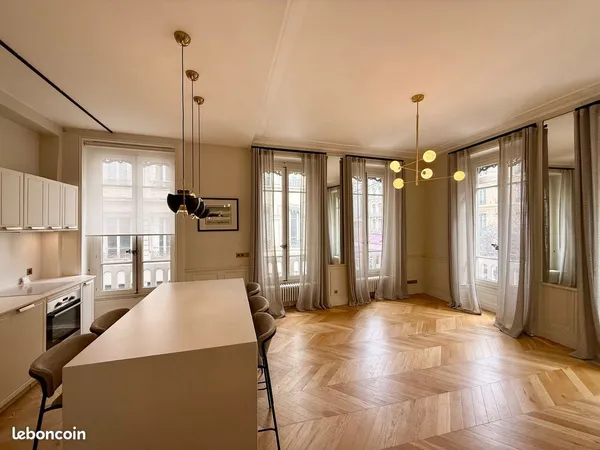 Cordeliers - Très bel appt rénové à neuf - 69002 - 65m2
