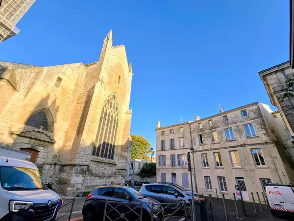 RARE À NIORT : T2 RÉNOVÉ AVEC VUE DIRECTE SUR NOTRE-DAME !