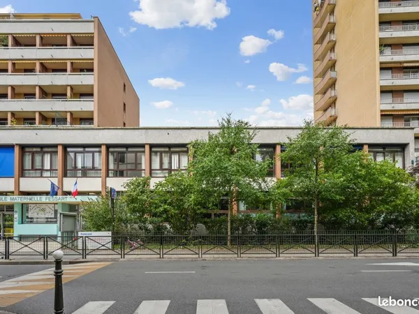 Bureaux 278 m²