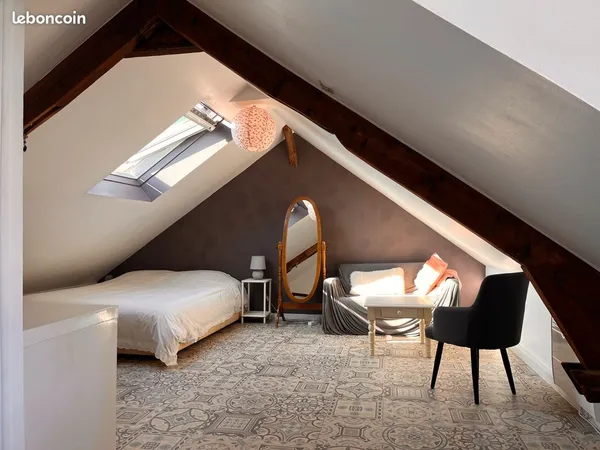 STUDIO CENTRE 10MN à PIED DE LA GARE
