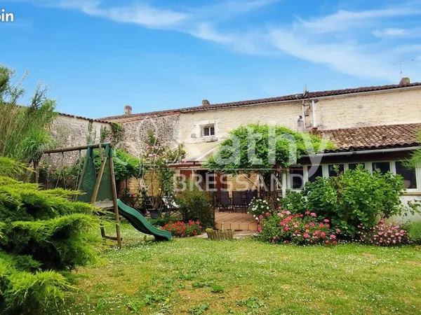 Maison 10 pièces 220 m²