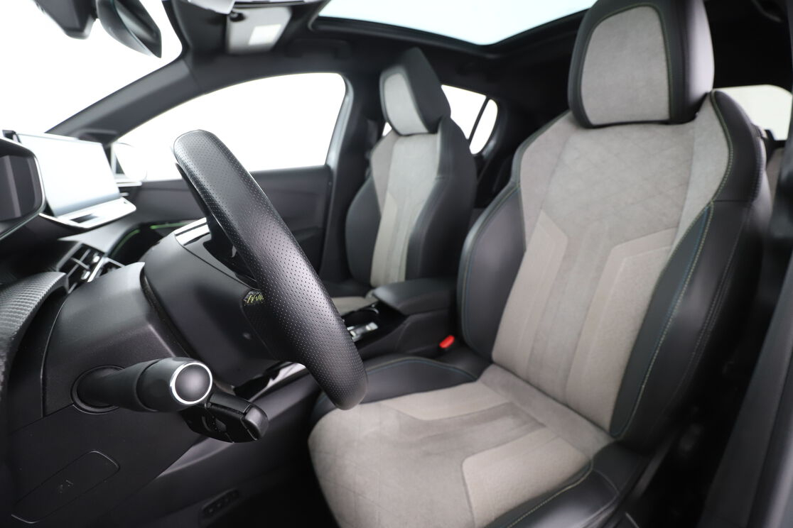 Peugeot 208 Electrique 50 kWh GT — photo 9