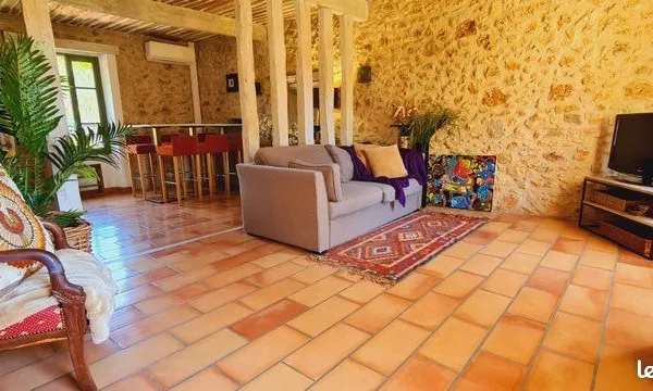 À louer 6 mois maison 2 chambres 950 euros